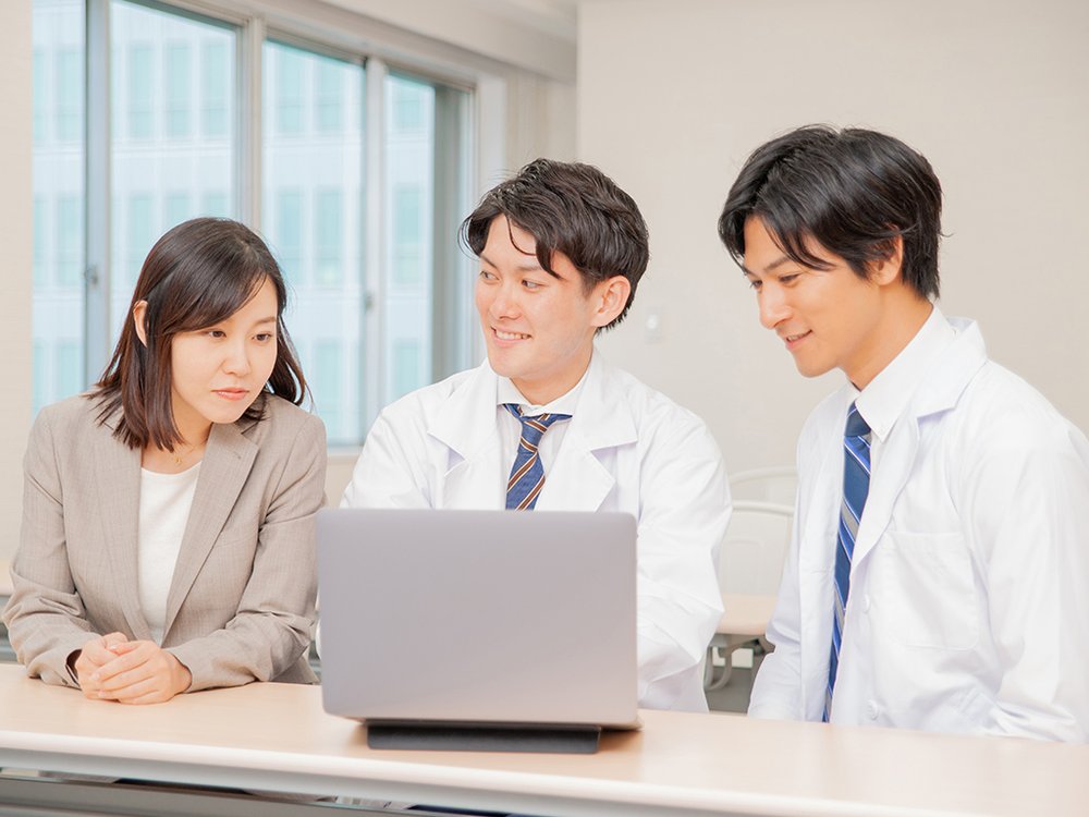 多職種で連携する様子
